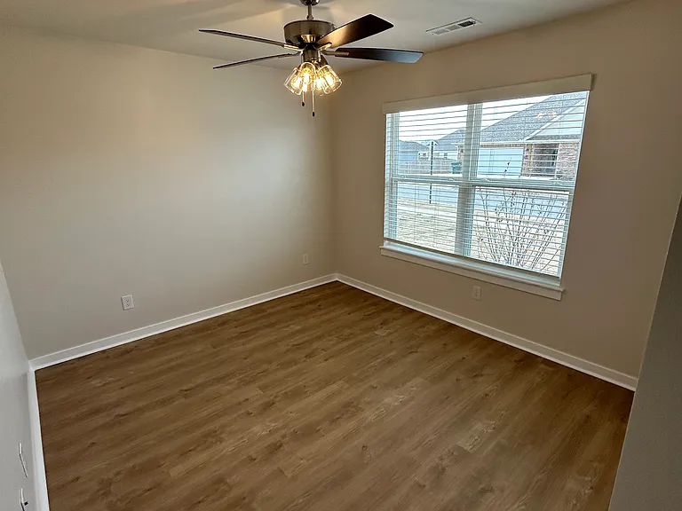 510 Wagon Wheel Rd — Photo 8