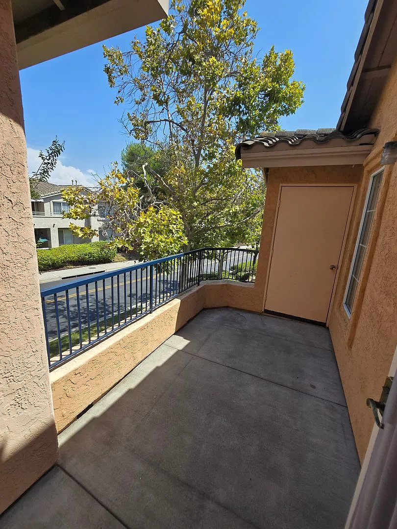 Spacious Rancho Bernardo Condo - Dual Primary Suites - Central A/C, In-Unit Washer/Dryer, Patio &... — Photo 4