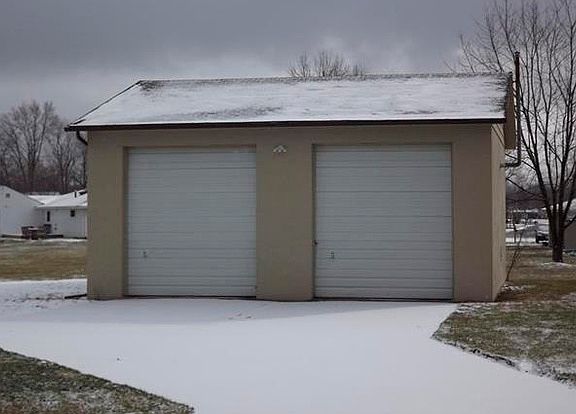 4th image of 9266 Root Dr