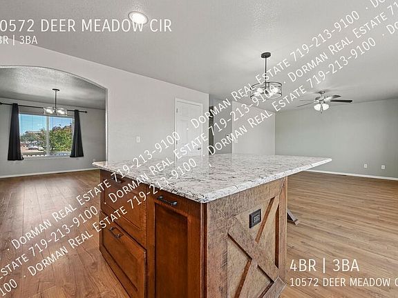 4th image of 10572 Deer Meadow Cir