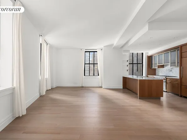100 Barclay St APT 15L, New York, NY 10007