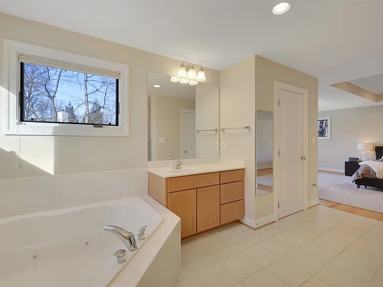 5922 Chesterbrook Rd — Photo 50