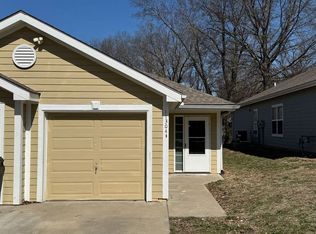 11304 E 20th St S #B, Independence, MO 64052