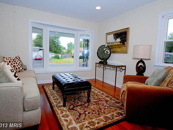 5th image of 814 S Cypress Ct