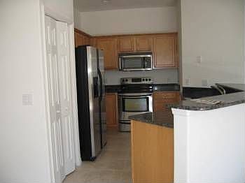 5th image of 123 Majestic Bay Ave