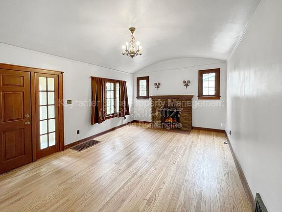 2nd image of 1512 S Grant Ave