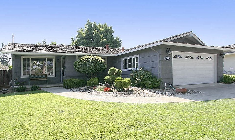 1st image of 2501 Cordoba Way
