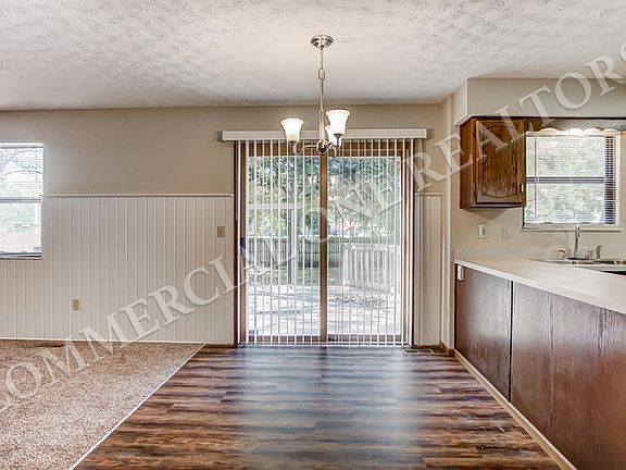 5th image of 7907 Chetenham Dr