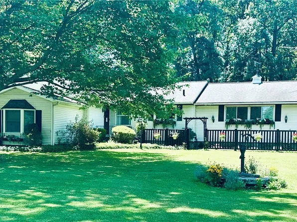 7720 Rice Rd, Amherst, OH 44001
