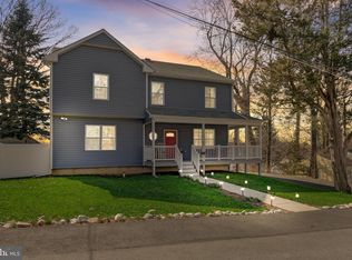 423 Walnut Ave, Trevose, PA