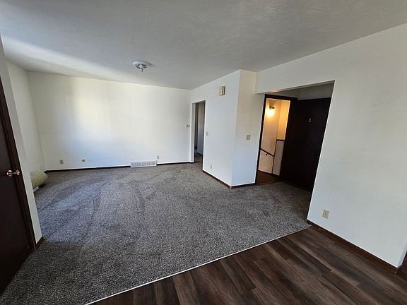 5th image of 913-915 12th St #3