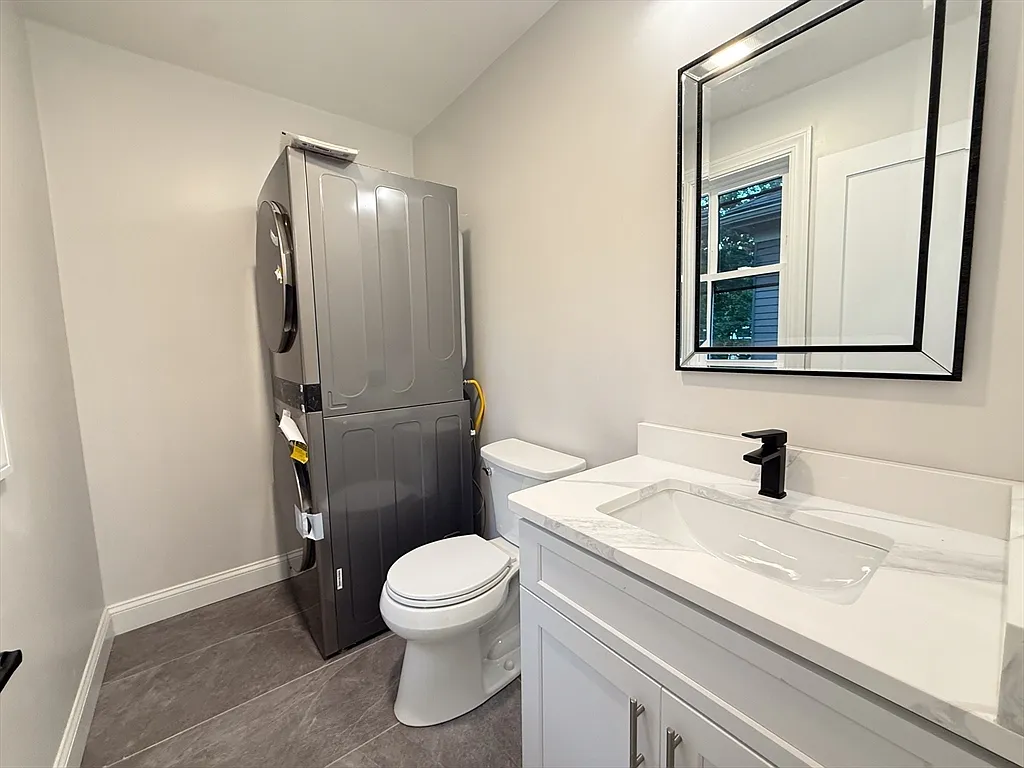 2 bed, 1.5 bath, 1125 sqft, $3,800 — Photo 4