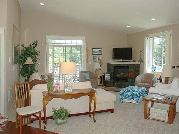 2nd image of 2610 Sea Crest Ave
