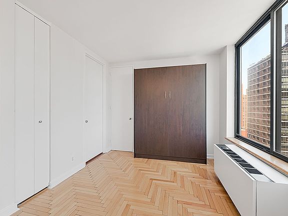 5th image of 300 E 93rd St APT 24D
