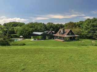 69 Swans Neck Ln, Water Mill, NY 11976