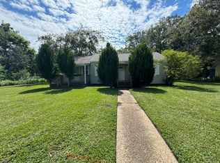1210 Live Oak Ave, Pascagoula, MS 39567