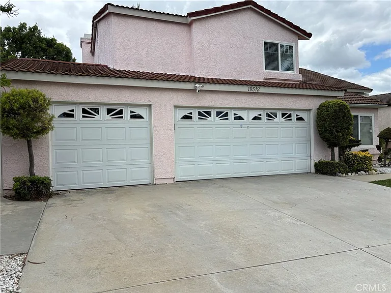 19512 Greenwillow Ln — Photo 3