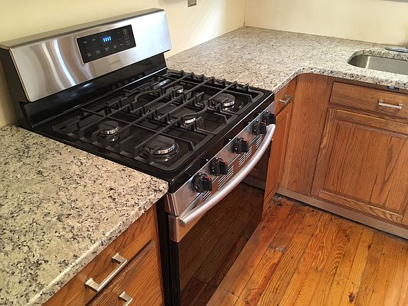 5th image of 2523 S Alder St