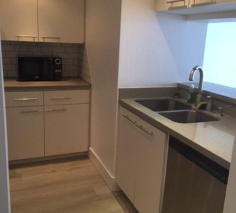 3rd image of 555 NE 15th St APT 31E