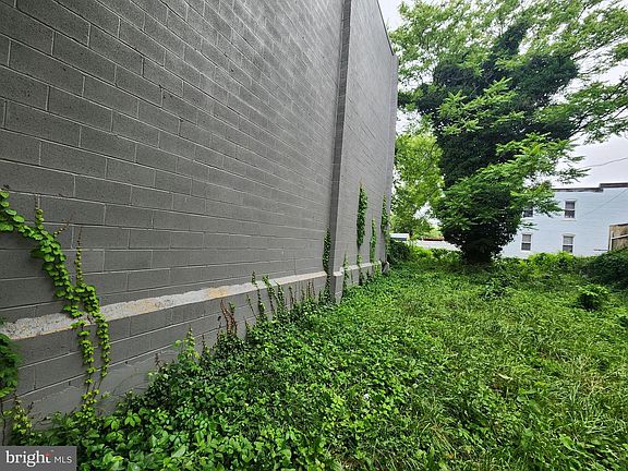 4th image of 2616 Greenmount Ave