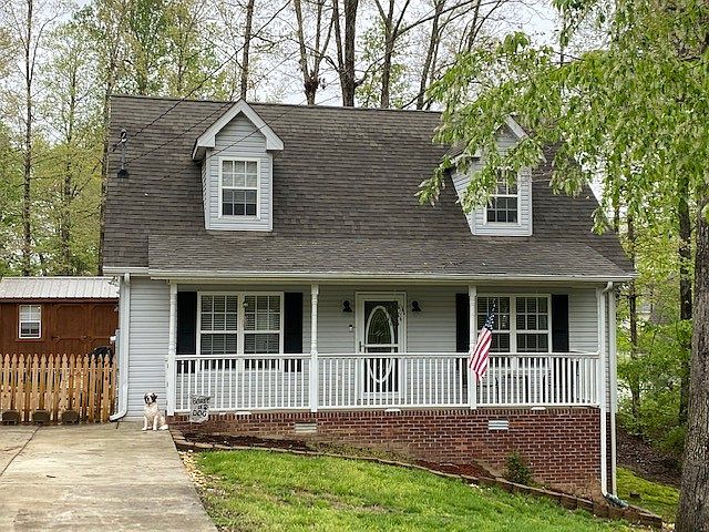 1st image of 1015 Pin Oak Dr