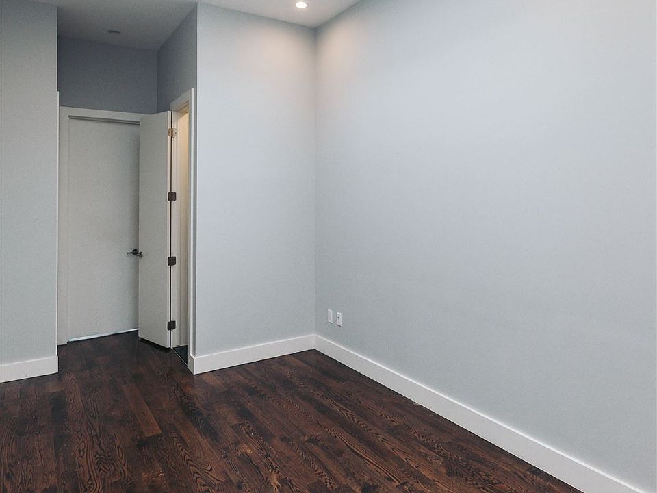 000_1863Bleecker_Unit2L-13