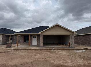 6110 Valley Pine Dr, San Angelo, TX 76904