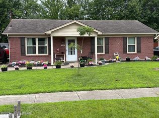439 Big Oaks Dr, Louisville, KY 40229