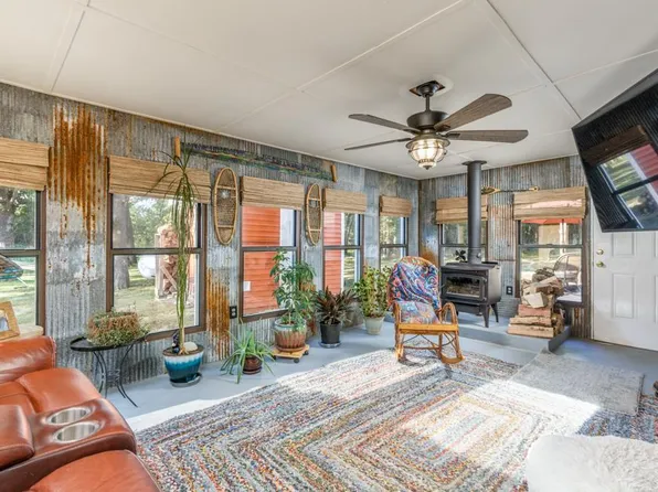 15227 Columbia Rd, Dixon, MO 65459