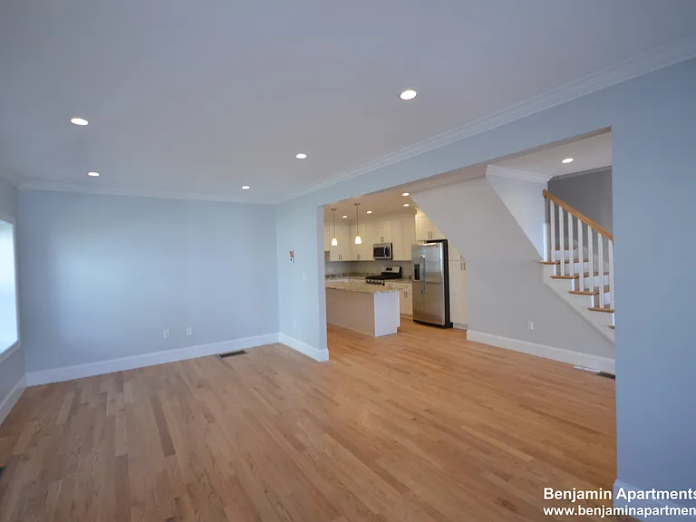 18 Bothwell Rd #5 — Photo 3