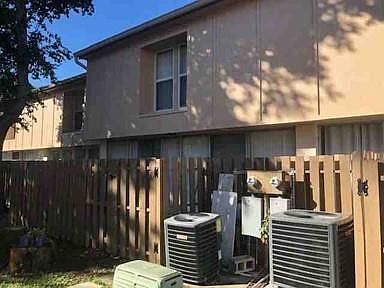 4th image of 846 NW 81st Avenue #6