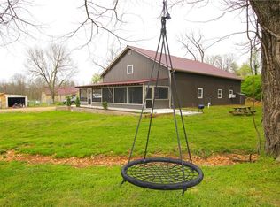 12425 Fairmount Rd, Gentry, AR 72734