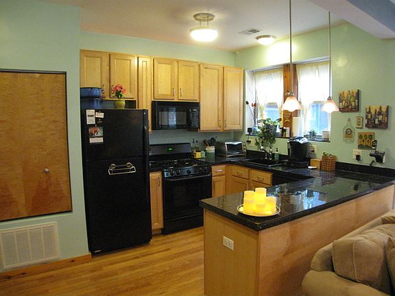 5th image of 1645 W Pratt Blvd #A-1