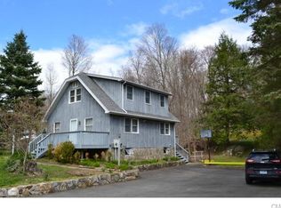 5 Pembroke Rd, Danbury, CT 06811