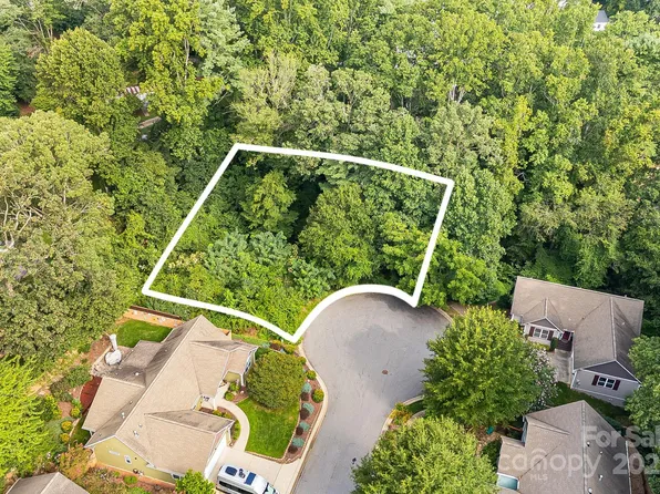 14 Catalina Ct, Asheville, NC 28806