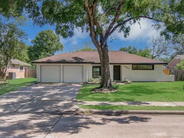 15923 El Camino Real, Houston, TX 77062