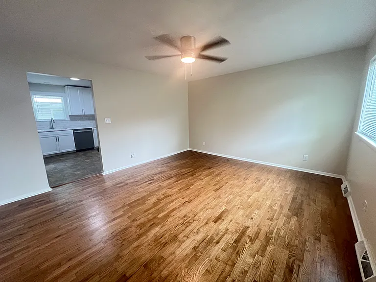 1827 S Glencrest Dr — Photo 4