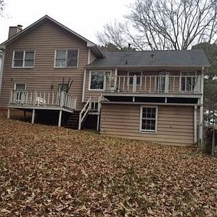 2nd image of 864 Branford Ln
