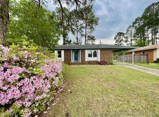 5138 Foxfire Rd, Fayetteville, NC 28303