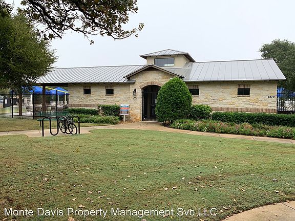2nd image of 409 Paseo Grand Dr