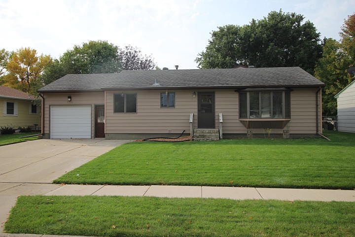 2nd image of 1316 5th Ave NE