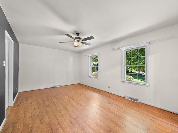 5th image of 1019 Garden Ct