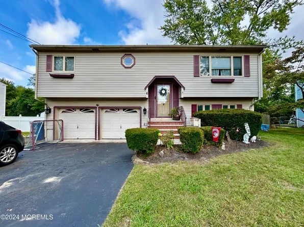6 Brooklawn Drive, Hazlet, NJ 07730