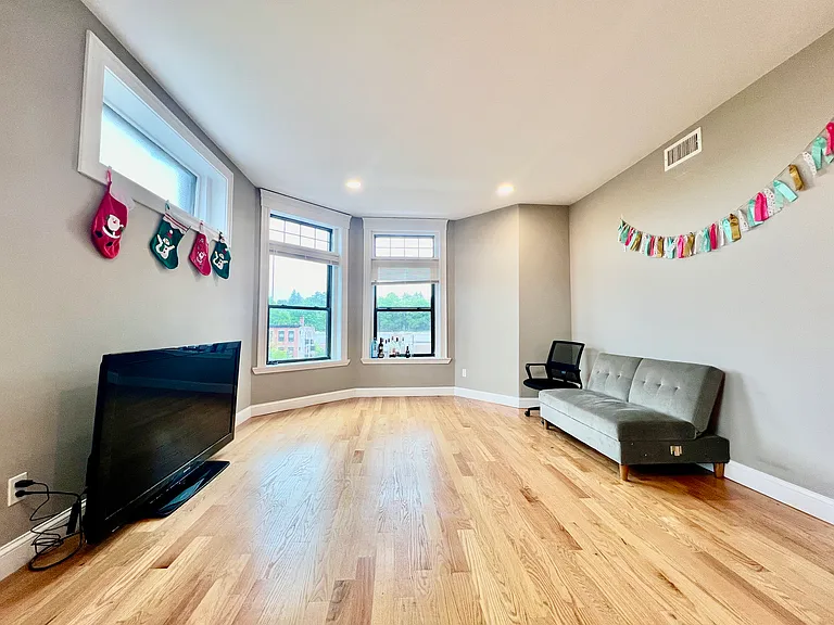 5 Ayr Rd #2 — Photo 6