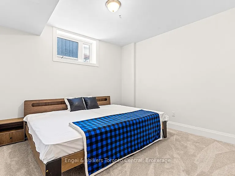 110 Dorothy Dr — Photo 38