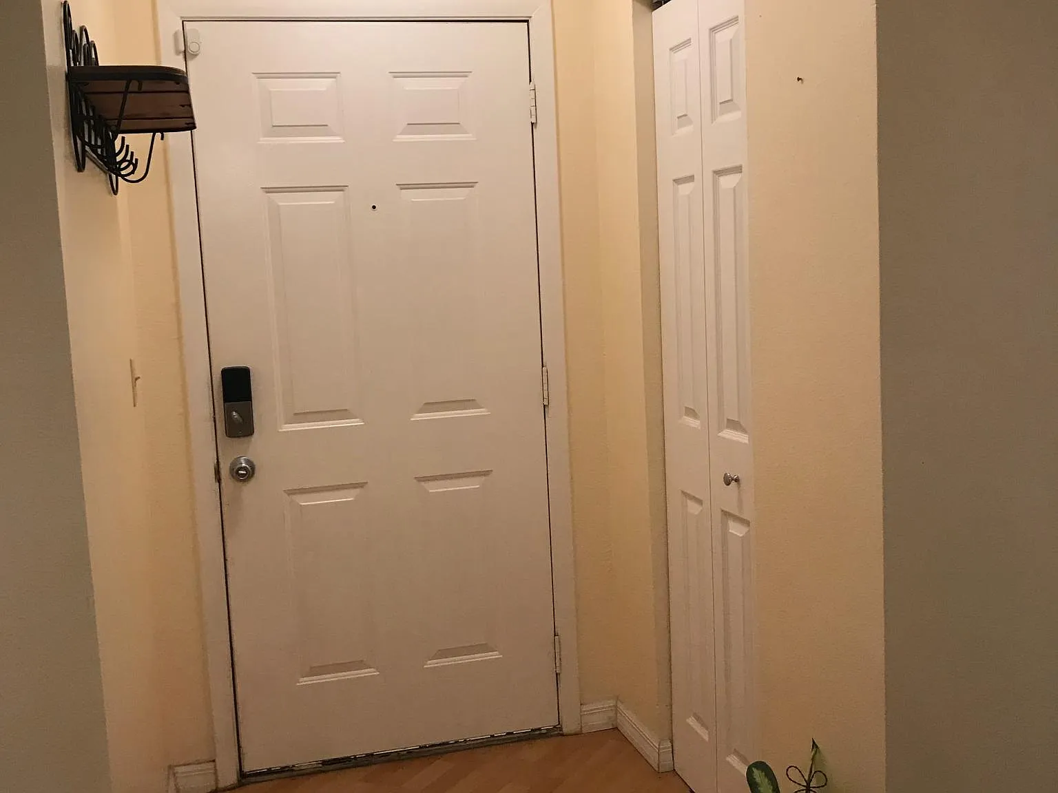 2 bed, 937 sqft, $1,580 — Photo 4