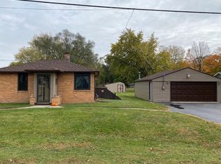 10979 2nd St, Roscoe, IL 61073