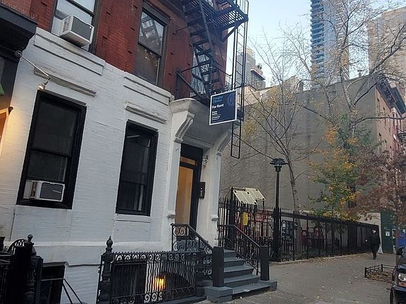 4th image of 351 W 47th St #A1