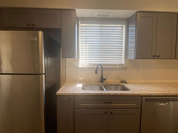 3rd image of 10333 Bernardin Cir