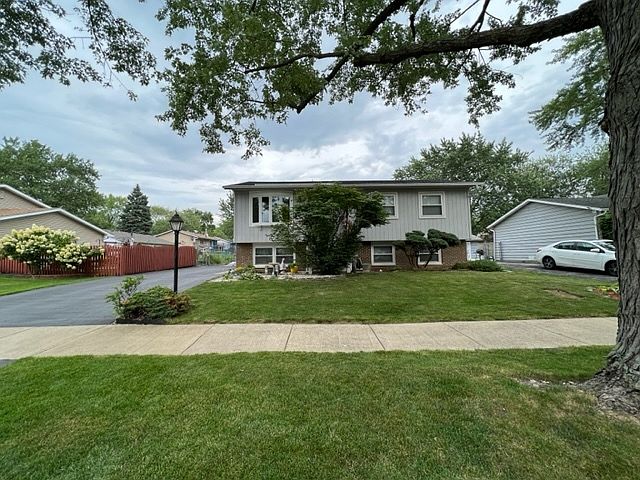 1st image of 116 S Orchard Dr